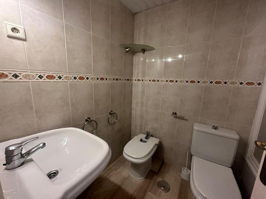 Apartamento Carvajal 50 M Playa 푸엔히롤라 외부 사진